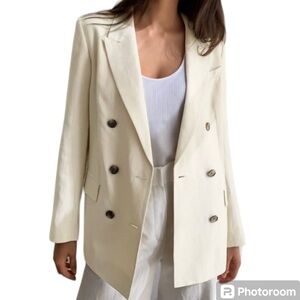 NWOT Babaton Cross Breath Cream Blazer Size 6